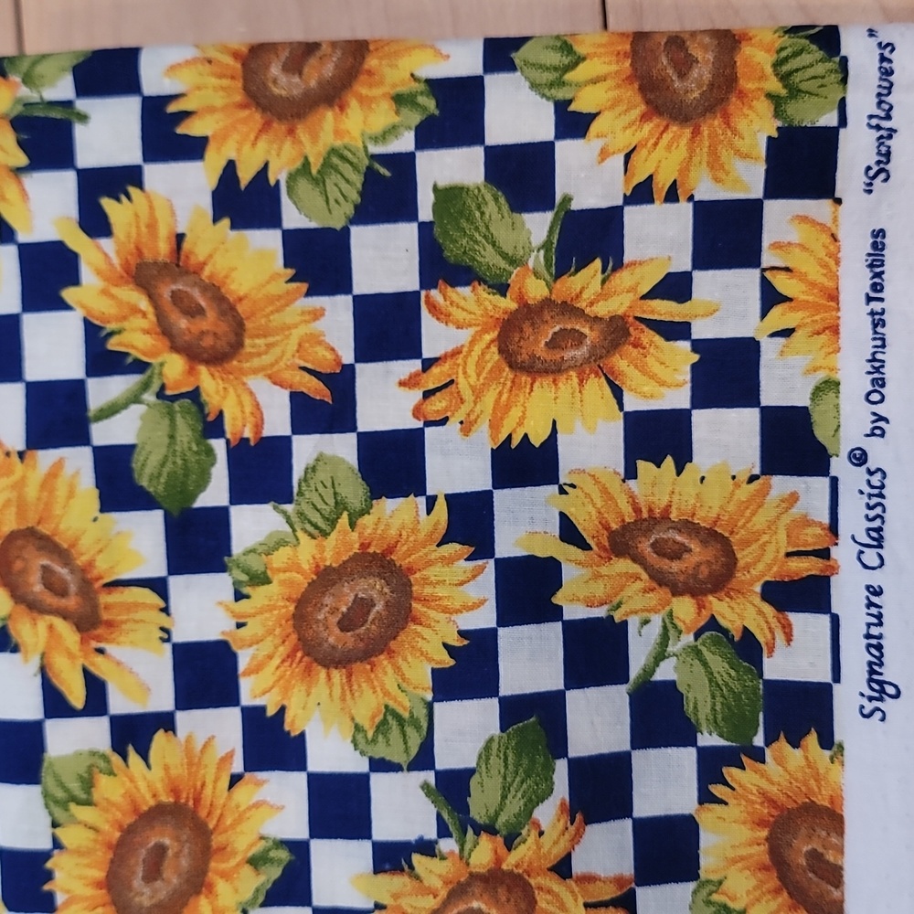 3 YDS Signature Classics by Oakhurst Textiles Sunflowers Cotton Fabric